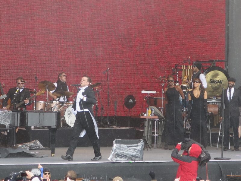 Robbie Williams. Image © PlanetSKI
